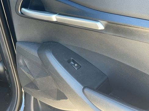 Used 2022 Kia Seltos LX image 19