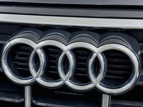 Certified 2023 Audi Q5 Premium w/ Convenience Package AWD/4WD image 30