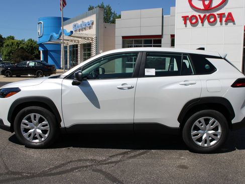 New 2026 Toyota Corolla Cross L AWD/4WD image 11