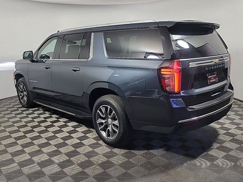 Used 2021 Chevrolet Suburban LT w/ LT Signature Package AWD/4WD image 11