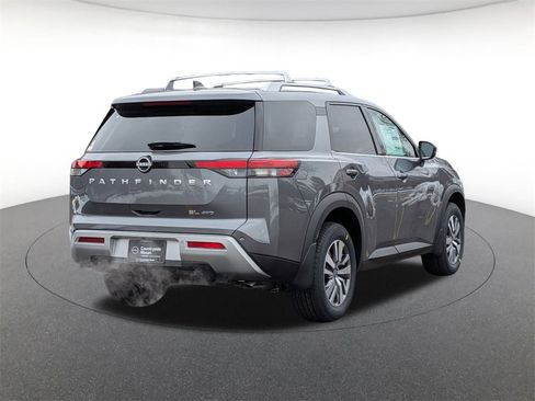 New 2025 Nissan Pathfinder SL image 5