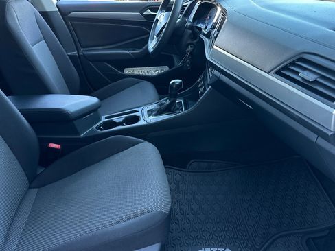 Used 2019 Volkswagen Jetta S image 15