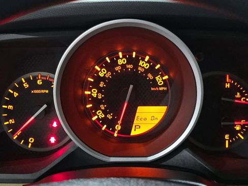 Used 2012 Toyota 4Runner SR5 w/ Convenience Pkg image 15