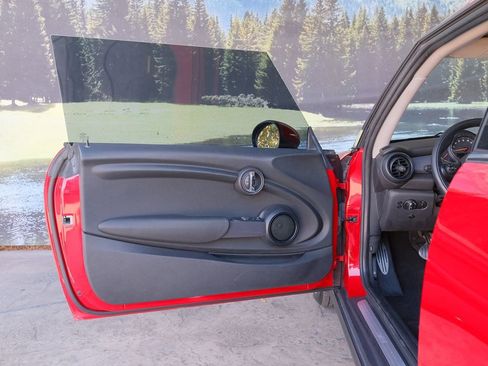 Used 2016 MINI Cooper 2-Door Hardtop FWD image 9