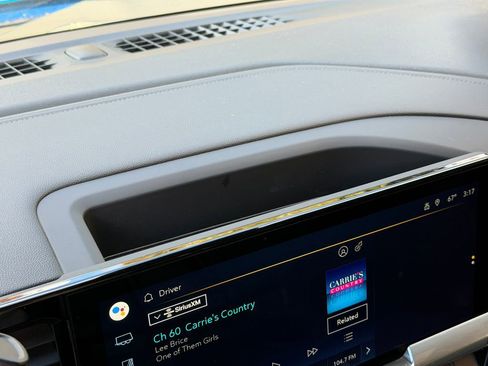 Used 2022 Chevrolet Silverado 1500 LT w/ Protection Package image 18