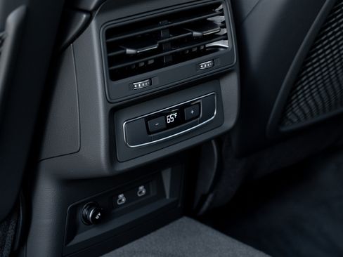 New 2026 Audi Q8 Premium image 20