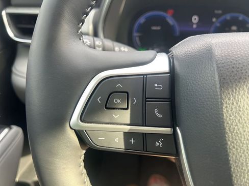 Used 2023 Toyota Highlander Platinum image 26