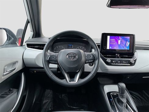 Used 2024 Toyota Corolla SE image 21