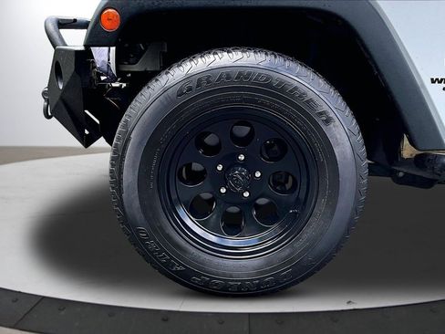 Used 2016 Jeep Wrangler Unlimited Sport w/ Max Tow Package AWD/4WD image 30
