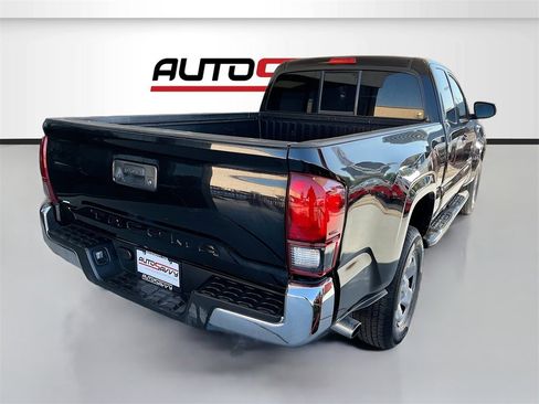Used 2021 Toyota Tacoma SR5 image 7
