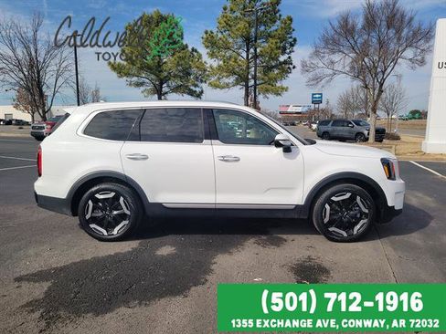 Used 2025 Kia Telluride S image 4