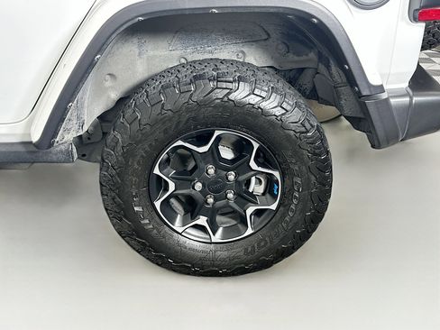 Used 2023 Jeep Wrangler Unlimited Rubicon 4xe AWD/4WD image 11