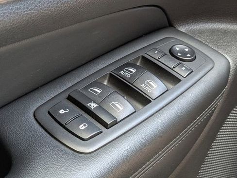 Used 2019 Jeep Grand Cherokee Limited image 25