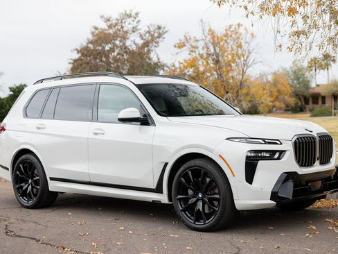 Used 2023 BMW X7 xDrive40i w/ M Sport Package image 55