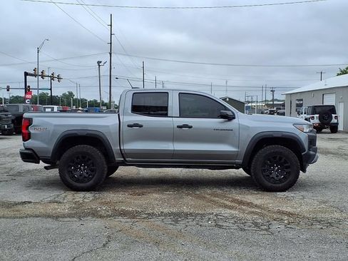 Used 2025 Chevrolet Colorado Trail Boss AWD/4WD image 2