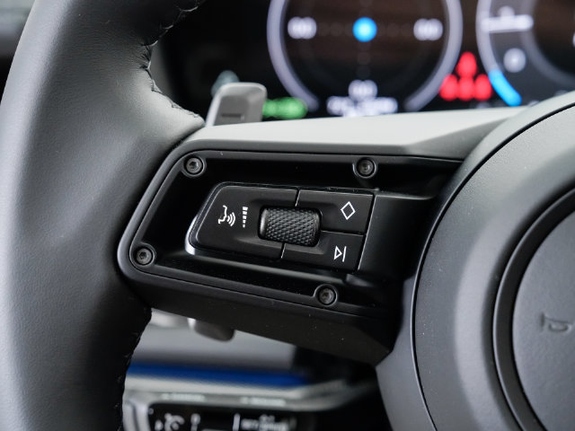 Certified 2025 Porsche Panamera 4 AWD/4WD image 13