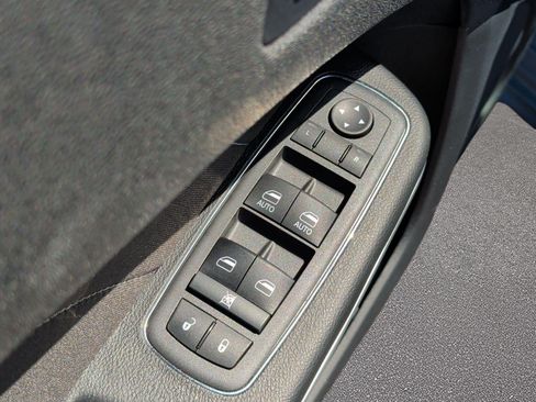 Used 2022 Dodge Charger Scat Pack RWD image 9