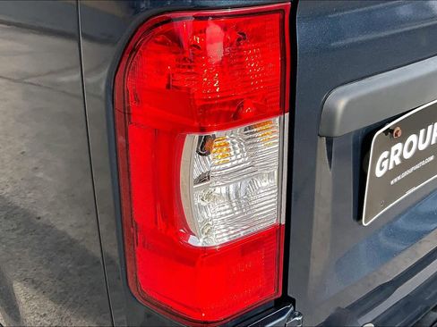 Used 2021 Nissan NV 3500 SL image 26