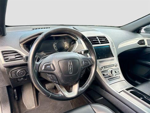 Used 2020 Lincoln MKZ Standard image 10