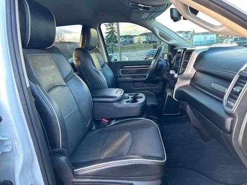 Used 2024 RAM 2500 Laramie image 12