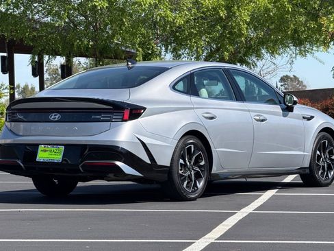 Used 2025 Hyundai Sonata SEL image 11