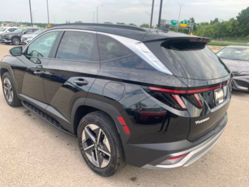 Certified 2025 Hyundai Tucson SEL AWD/4WD image 3