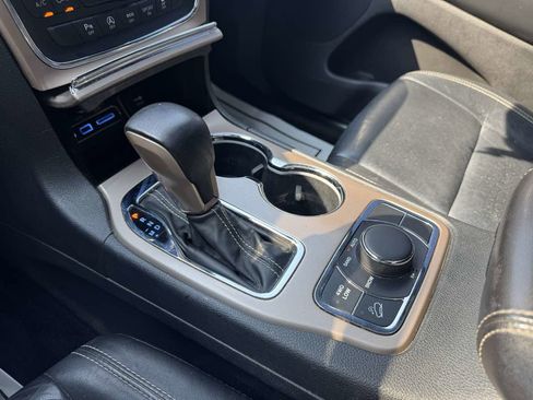 Used 2017 Jeep Grand Cherokee Limited image 37