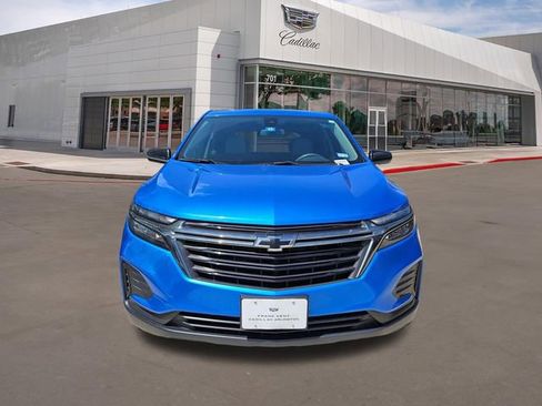 Used 2024 Chevrolet Equinox LS w/ LS Convenience Package FWD image 2