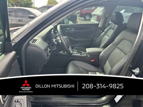 Used 2022 Honda Civic Touring image 3
