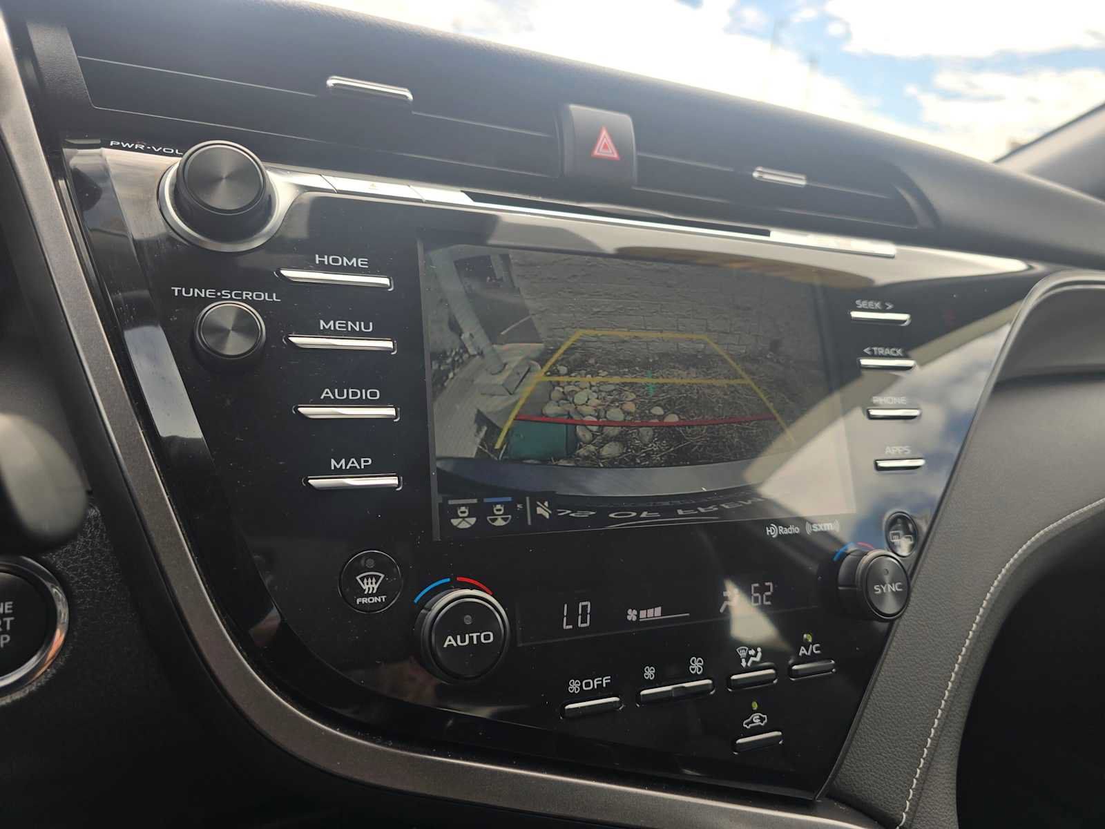 Used 2019 Toyota Camry XSE FWD image 28