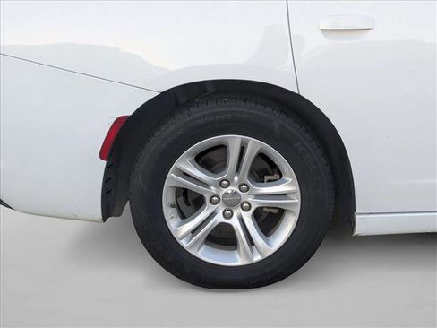 Used 2022 Dodge Charger SXT image 22