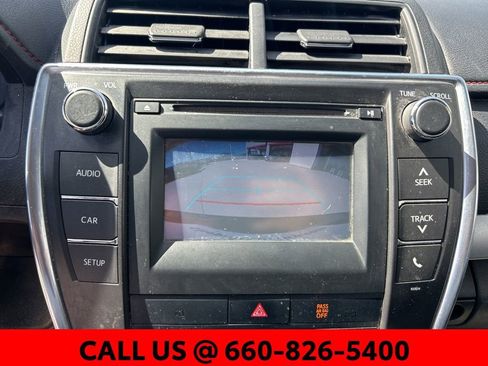 Used 2016 Toyota Camry SE image 12