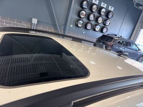 Used 2024 Subaru Crosstrek 2.0i Premium image 8