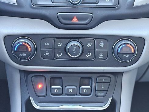 Used 2019 GMC Terrain SLE w/ Driver Convenience Package image 23