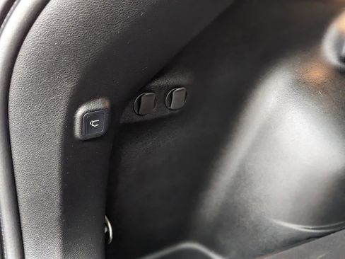 Used 2022 Jeep Cherokee Limited image 14