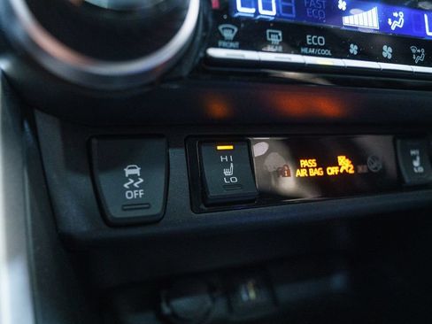 Used 2023 Toyota RAV4 XLE Premium AWD/4WD image 27