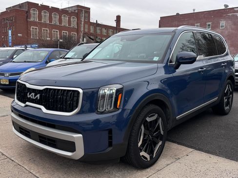Used 2023 Kia Telluride EX image 1