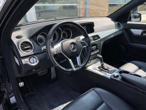 Used 2014 Mercedes-Benz C 300 4MATIC Sedan image 2