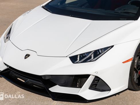 Used 2020 Lamborghini Huracan EVO image 6