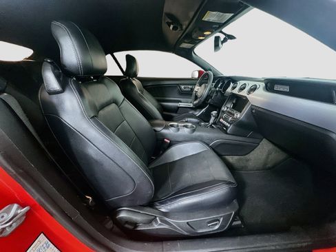Used 2017 Ford Mustang Premium RWD image 26