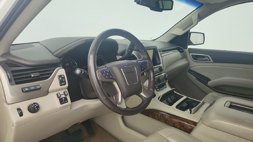 Used 2015 GMC Yukon XL Denali w/ Touring Package RWD image 13