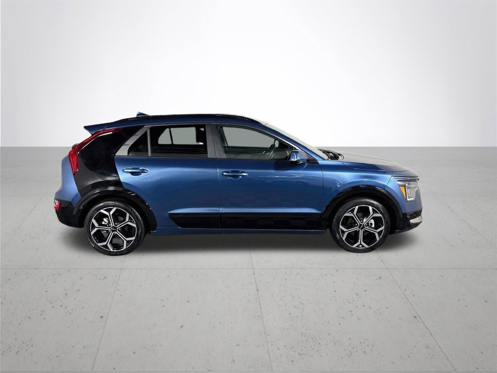 Used 2024 Kia Niro SX Touring FWD image 5
