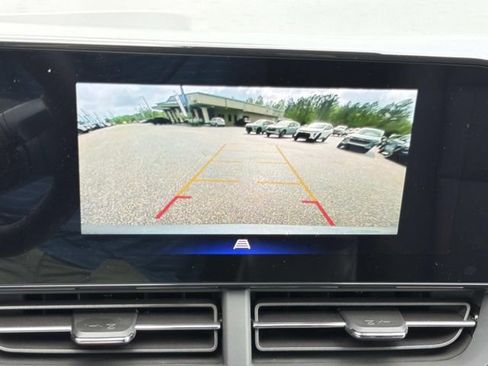 New 2026 Chevrolet Trax RS w/ Sunroof Package FWD image 31