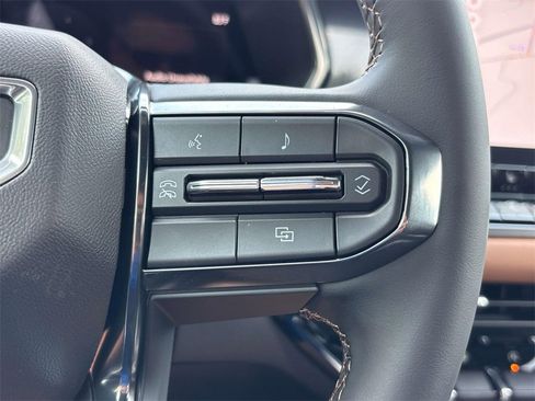 New 2025 GMC Canyon AT4 w/ Nightfall Edition image 11