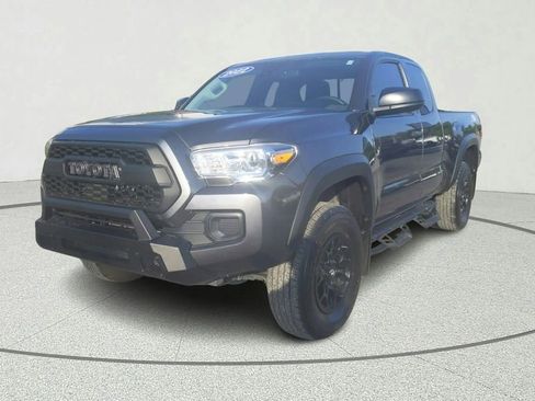 Used 2022 Toyota Tacoma SR w/ SX Package RWD image 3