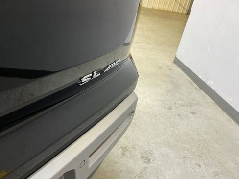 Used 2024 Nissan Pathfinder SL AWD/4WD image 18