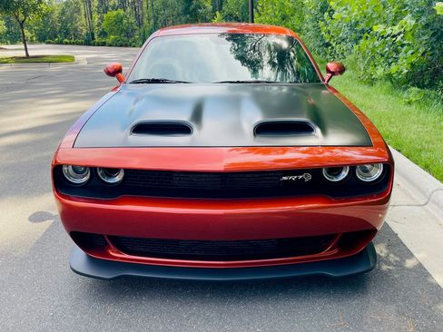 Used 2022 Dodge Challenger SRT Hellcat w/ Plus Package RWD image 15