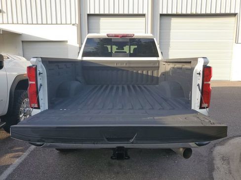 Used 2025 Chevrolet Silverado 2500 LTZ w/ LTZ Convenience Package AWD/4WD image 10