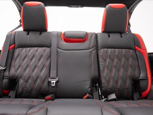 Used 2024 Jeep Wrangler Unlimited Sport image 28