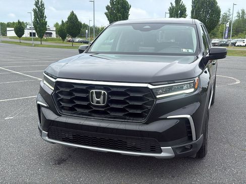 Used 2025 Honda Pilot EX-L image 14